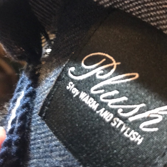 FABFIT FUN/ PLUSH/ wrap/scarf / new/ large/ navy - Picture 5 of 8